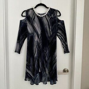 Flowy Tunic 3/4 Sleeves Cold Shoulder Navy White Top XL